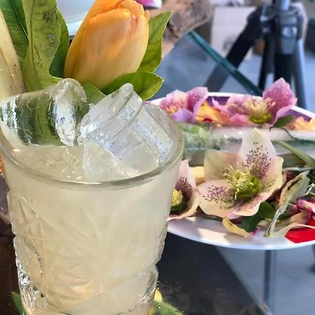 Ama 18 - The House Of Travelers- בית הארחה 3*