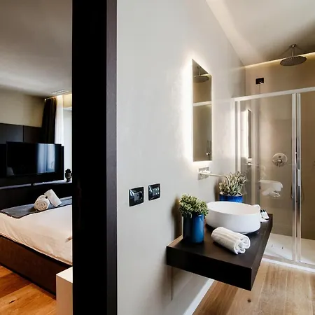 Ama 18 - The House Of Travelers- קומו