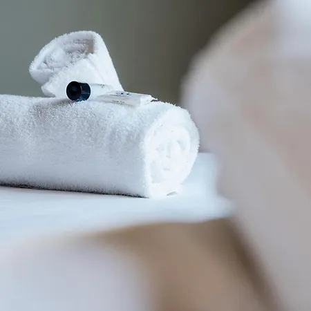 Ama 18 - The House Of Travelers-