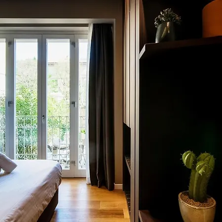 Ama 18 - The House Of Travelers- Como