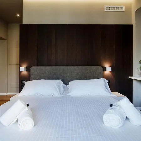 Ama 18 - The House Of Travelers- 3* Como