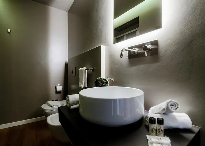 Ama 18 Suites By 