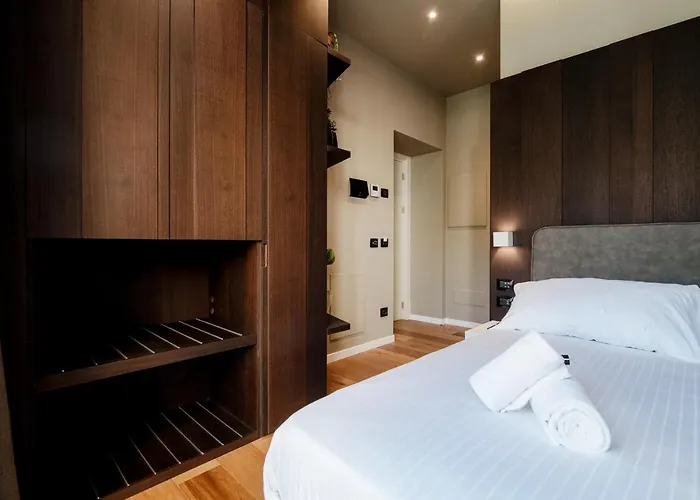 Ama 18 Suites By 