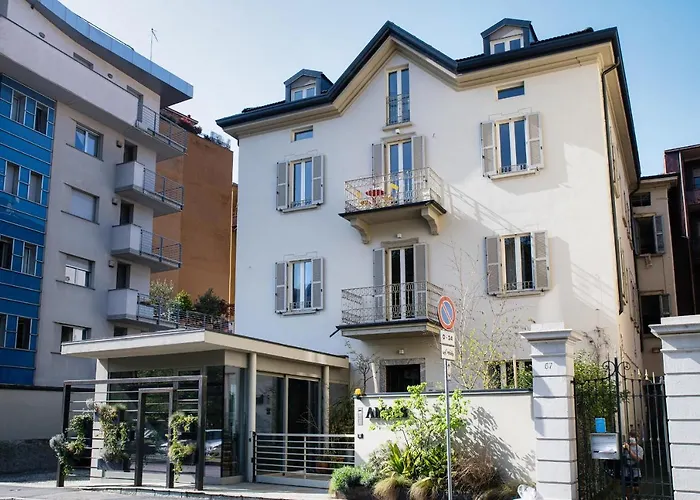 Ama 18 Suites By 