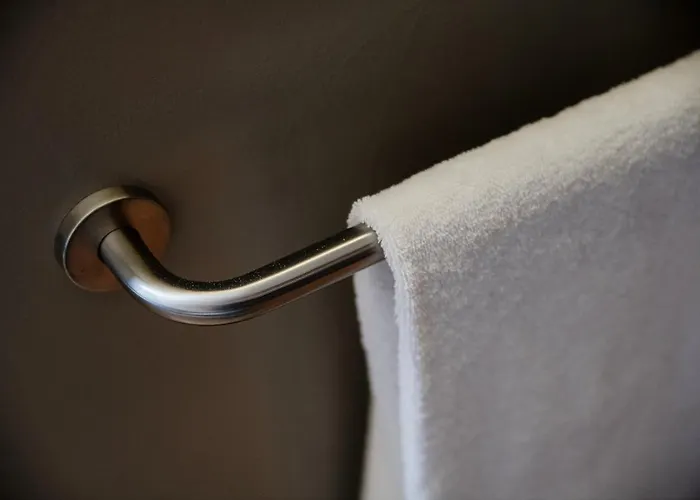 Ama 18 - The House Of Travelers- קומו