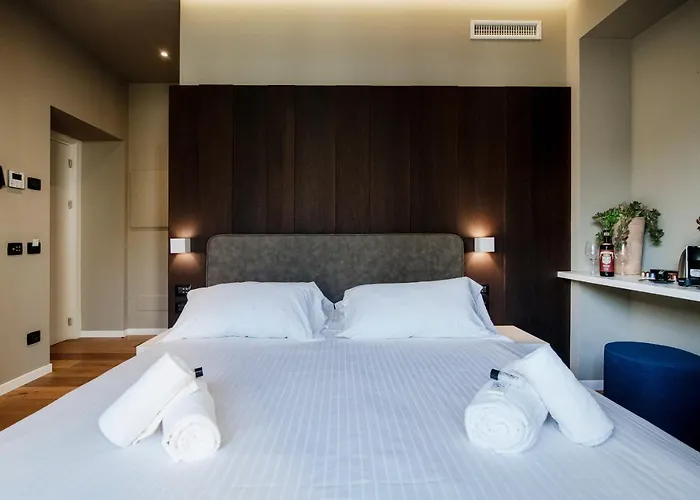 Ama 18 Suites By 
