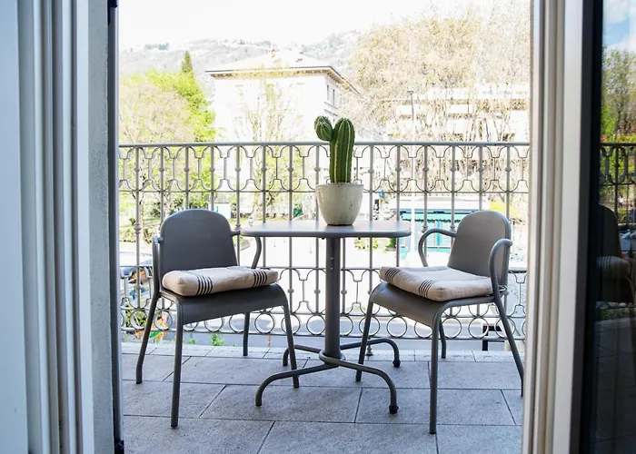 Ama 18 Suites By 