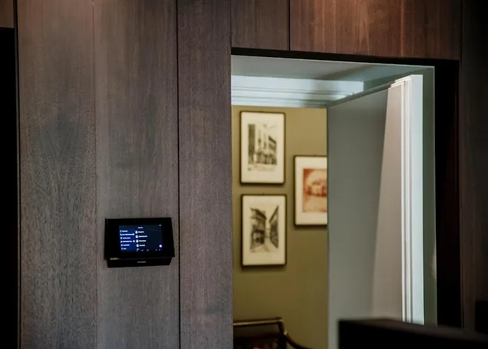 Ama 18 Suites By 