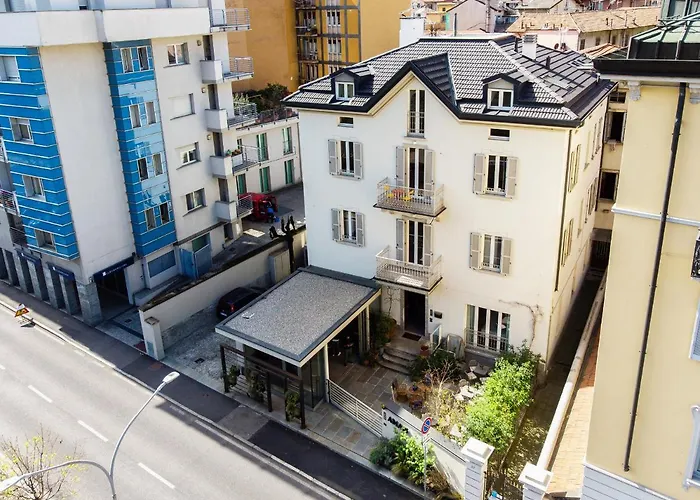 Ama 18 Suites By 